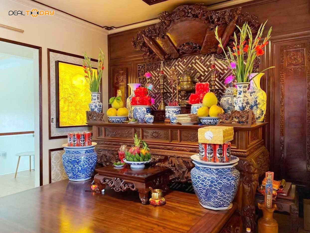 trang-tri-ban-tho-ngay-tet-2024