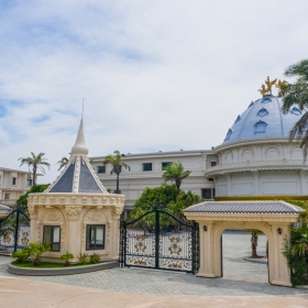 HÒN DẤU HOLIDAY RESORT