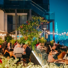 Shri Restaurant & Lounge