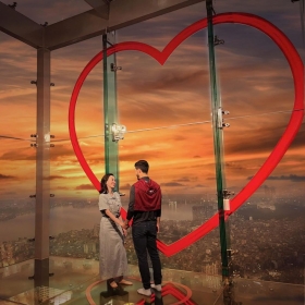 Đài Quan Sát Lotte - Combo Vé vào cửa và Tour 4 tiếng ngắm thành phố bằng xe bus - Vé Người lớn