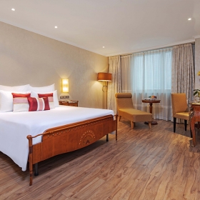 Windsor Plaza Hotel