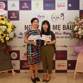 Mẹ Bé Hoàng Gia