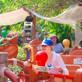 VinWonders Nha Trang - Vé ăn trưa set menu 300k - Người lớn, người cao tuổi