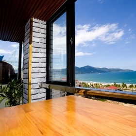 SUNLIT SEA HOTEL & APARTMENT