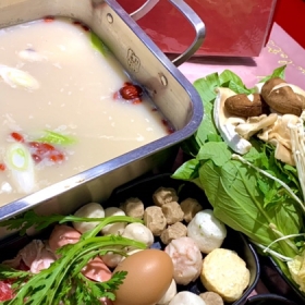 Bách Hoa Lẩu