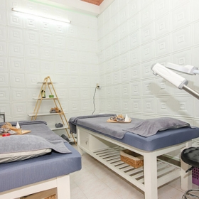 Ariel Beauty Room