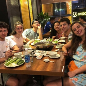 Rakuen Hotpot 