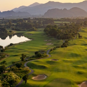 Chơi golf tại Sky Lake Resort & Golf Club - Sky view - Áp dụng cuối tuần