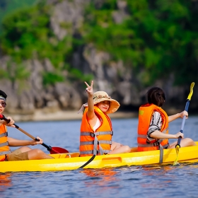 Tour du lịch khám phá vịnh Hạ Long xinh đẹp cùng du thuyền La Casta Daily