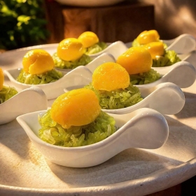 Buffet chay tươi ngon áp dụng tại Nhà hàng Chay Tầm Vị