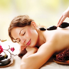Massage body tinh dầu đá nóng tại Josa Spa