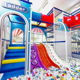 Vé vào cổng khu vui chơi Ccomaya Kids Thảo Điền - Áp dụng T7, CN và Lễ