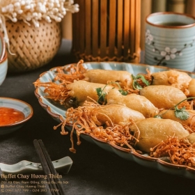 Buffet chay thanh tịnh tại Nhà hàng Buffet Chay Hương Thiền