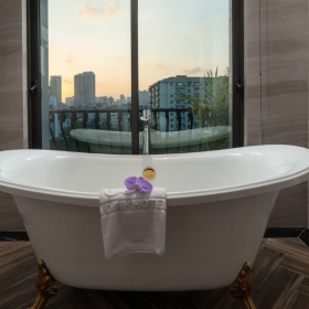 FTE Ba Dinh Hotel