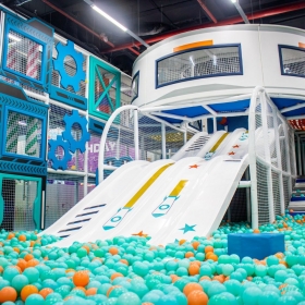 Funny Kids - Vé khu vui chơi Kidszone và công viên khủng long tại Royal City - Áp dụng Thứ 7, Chủ Nhật và Lễ Tết