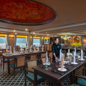 Du thuyền Indochine Grand Lan Hạ