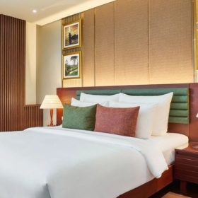 Kin Hotel Thi Sách