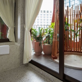 Me Saigon Boutique Hotel 