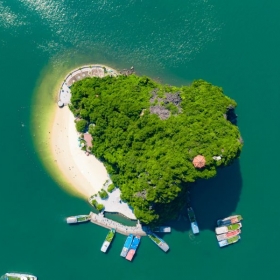  Saquila Yacht