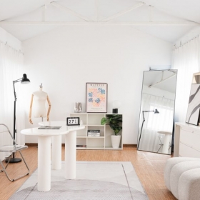 Side Studio    