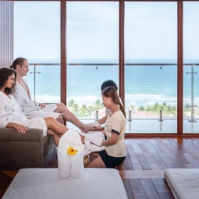 Sunny Ocean Hotel & Spa 