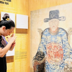 Tour Đêm Văn Miếu - Tinh Hoa Đạo Học