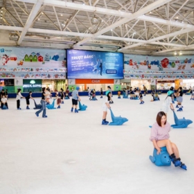 Vincom Ice Rink Royal City - Vé trượt băng đã bao gồm giày - Áp dụng cả tuần