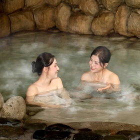 Yoko Onsen Quang Hanh