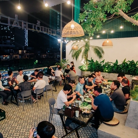 Nhà hàng hải sản Hùng Trường Sa
