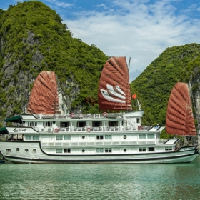  Du thuyền BHAYA 