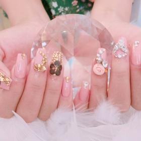 Amari Nail 