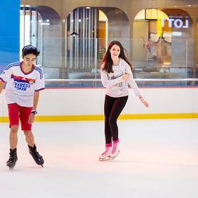 Vincom Ice Rink Royal City - Vé trượt băng đã bao gồm giày - Áp dụng cả tuần