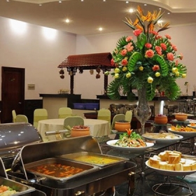 Royal Hotel Saigon 4 Sao