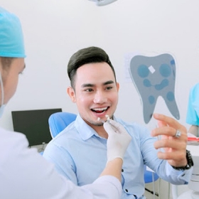 Nha khoa Quốc tế Roy Luxury