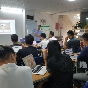 Gnes Việt Nam