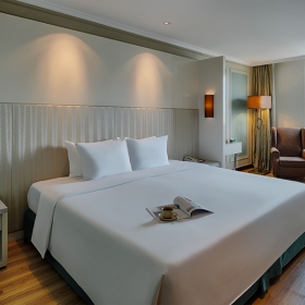 Windsor Plaza Hotel