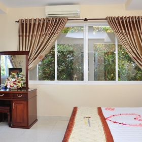 Lam Sơn Deluxe Apartment 4