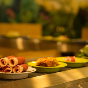 Lẩu băng chuyền Hong Kong