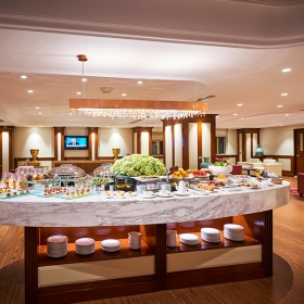 Windsor Plaza Hotel