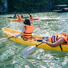 Du thuyền Athena Cruises