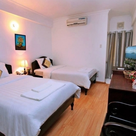 Phố Biển Hotel 