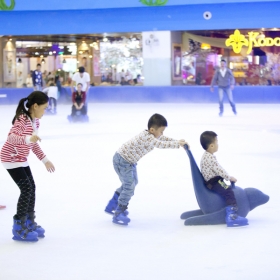 Ice Rink Landmark 81