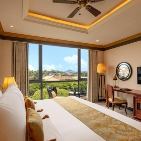 Silk Path Grand Hue Hotel