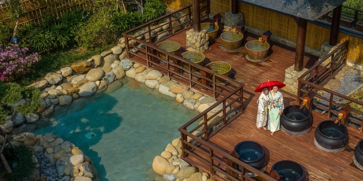 Vé Yoko Onsen Quang Hanh 
