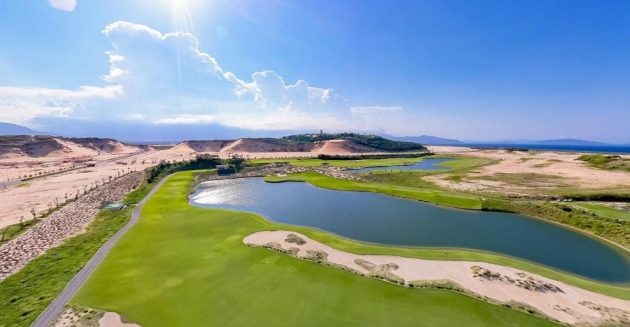 KN-golf-link-club-cam-ranh-2