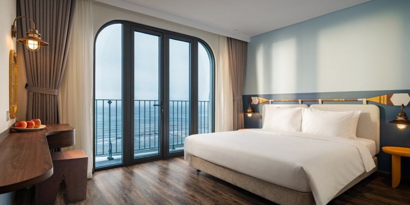 Premier-Suite-slide