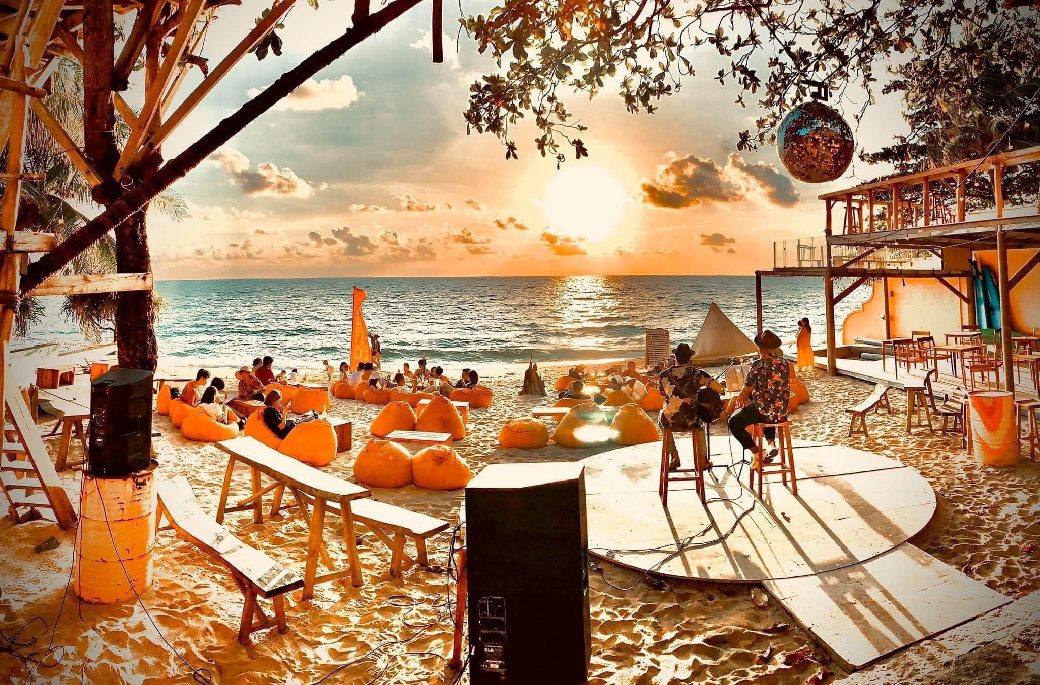 ocsen-beach-bar-club