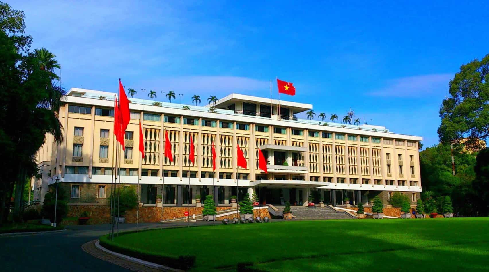 ve-tham-quan-tp-ho-chi-minh