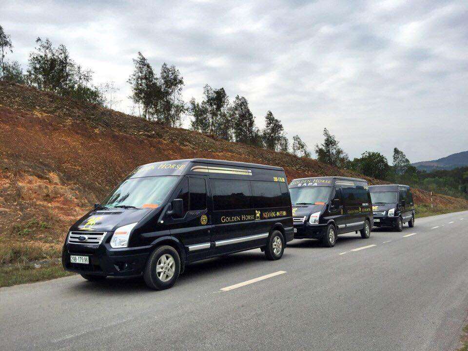 Nh&agrave; xe Golden Horse Limousine